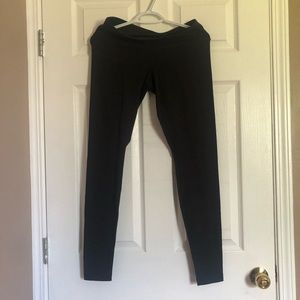 black lululemon leggings